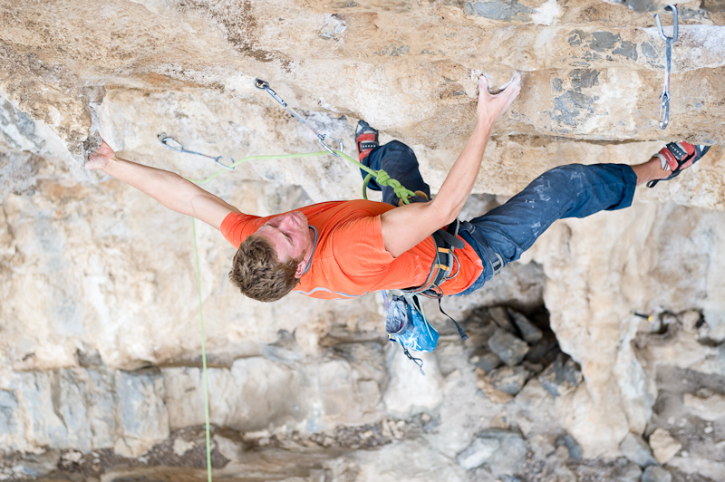 Simon Montmory in Glaros 8a+/b Picture: Dominik Hartman