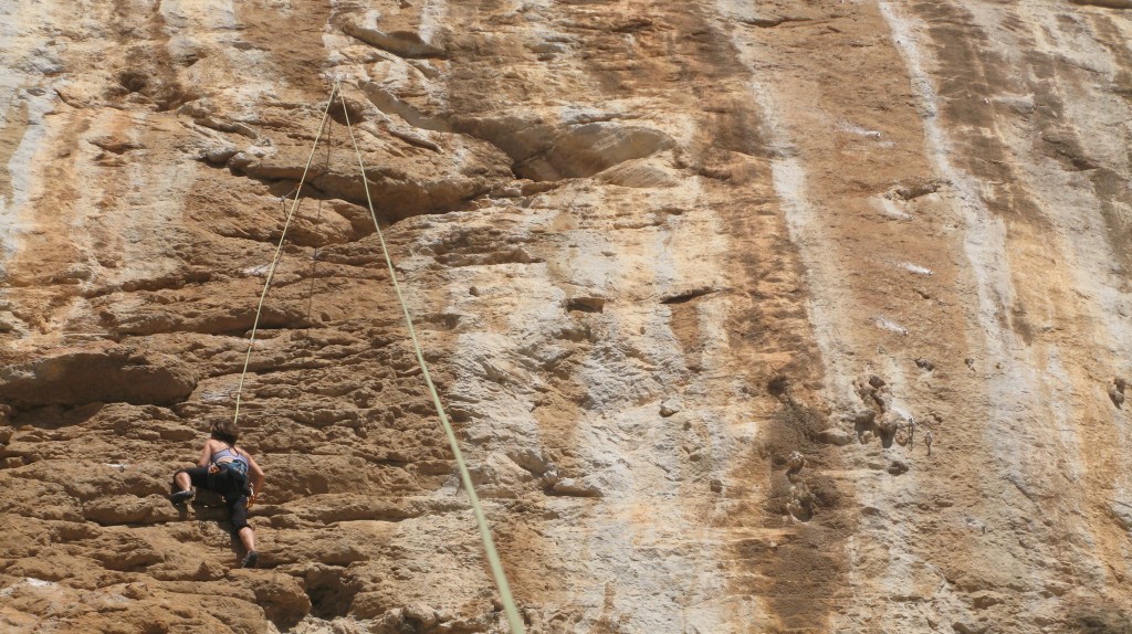 Myriam Caissy in "The under clinks" 6c+ 37m