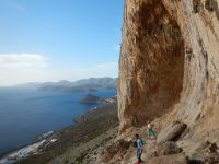 Stage escalade Kalymnos Climbing Camp Kalymnos Rest, climb or fall! Improve your skills to become a better climber, learn to lead and fall in one of the best climbing destination in the world!
